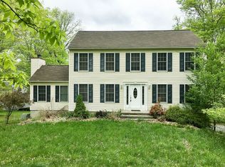 17 Maple Pl, Andover, NJ 07821