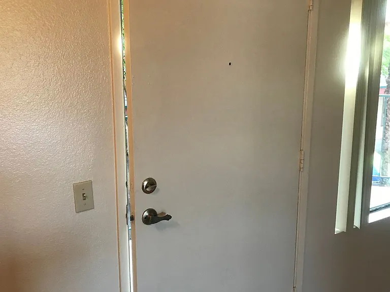 Santa Fe Manor — Photo 23