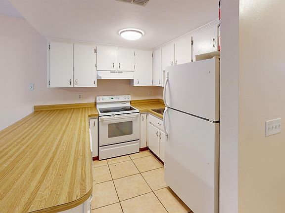 5th image of 28 Village Dr #1