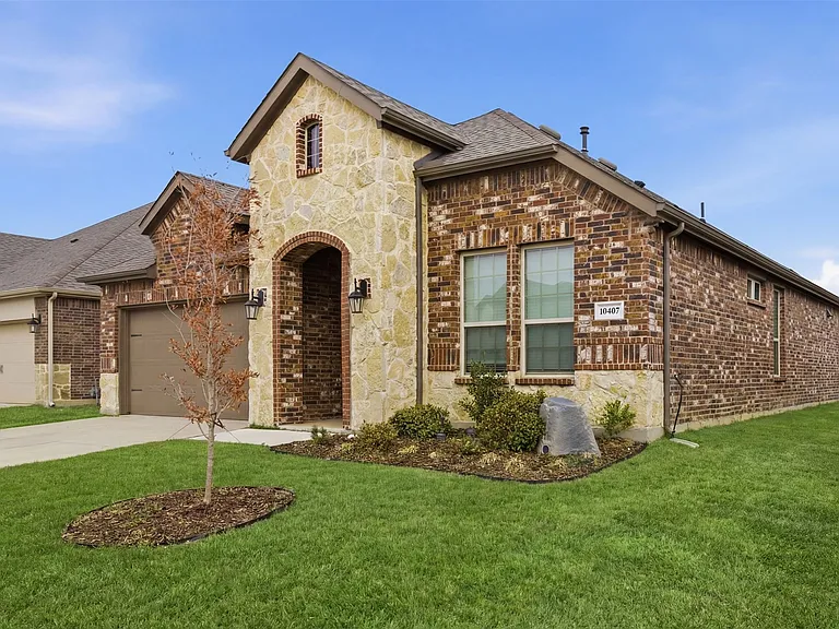 10407 Twisting Springs Dr — Photo 2