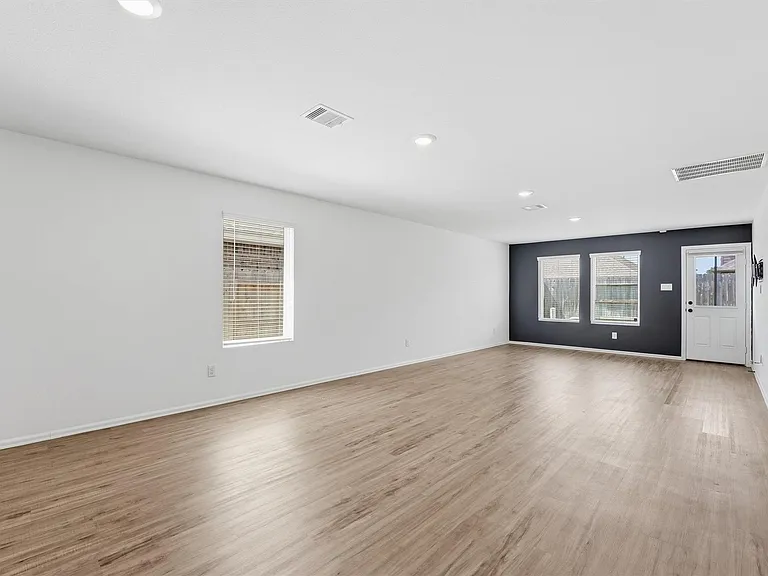 22238 Palladium Dr — Photo 9