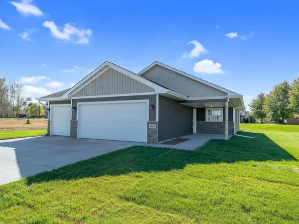 1334 E Aspen Dr, Saint Croix Falls, WI 54024