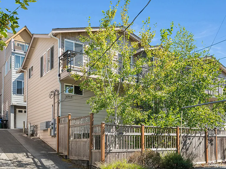 4316 Greenwood Ave N #B — Photo 3