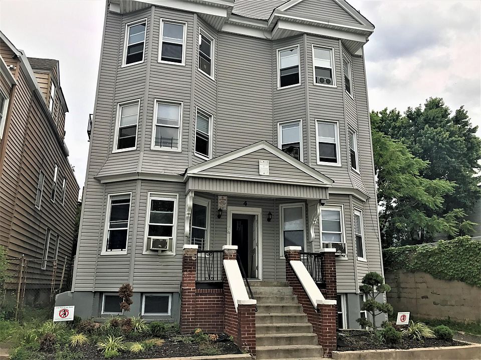 2nd image of 4 Eaton Pl APT 4