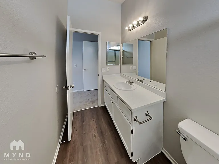 2858 Mount Hope Dr — Photo 9