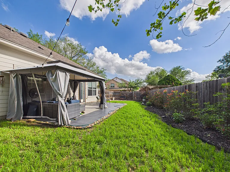 10216 Wind Cave Trl — Photo 39