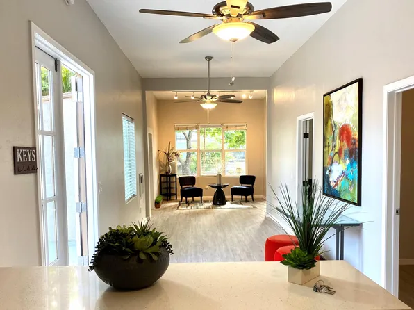 445 17th St #A, San Diego, CA 92101