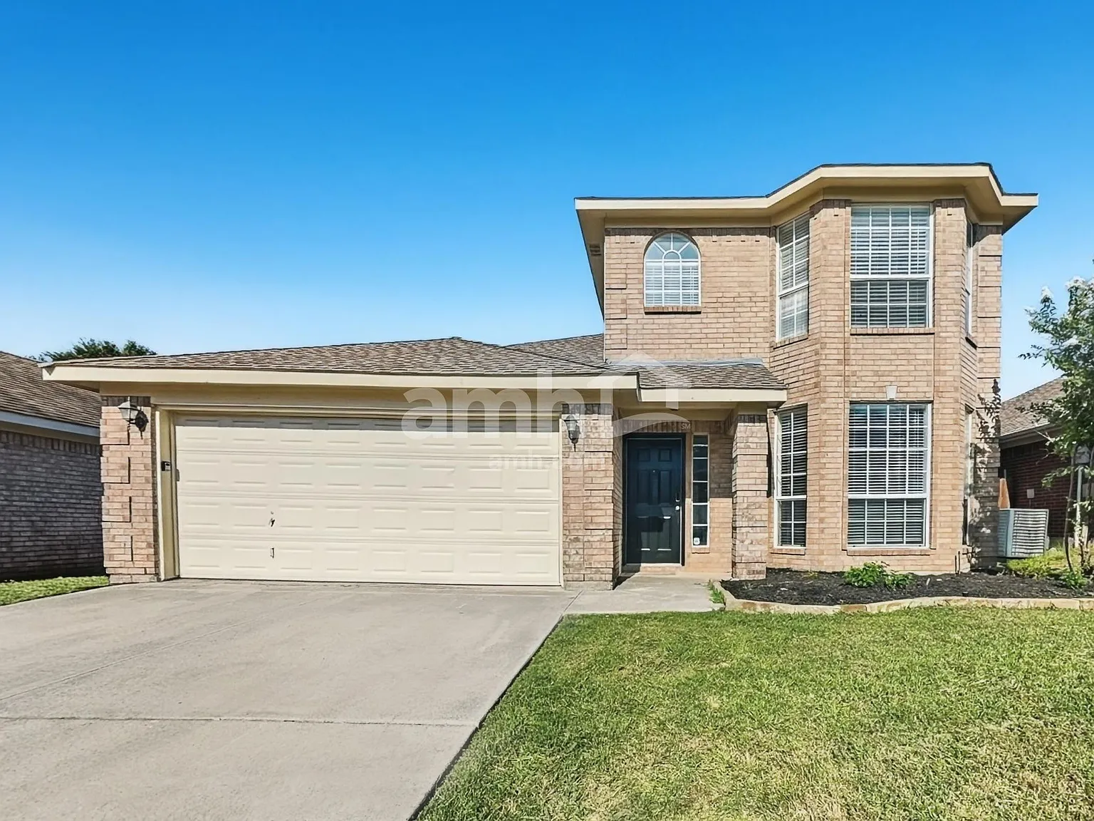 3 bed, 2.5 bath, 1730 sqft, $2,160 — Photo 1
