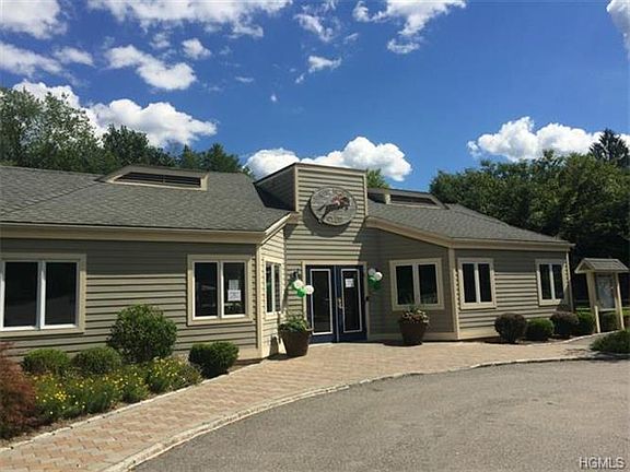 4th image of 5504 Applewood Cir #5504