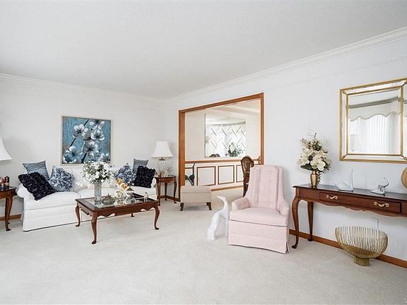 2nd image of 8165 Golden Oak Cir