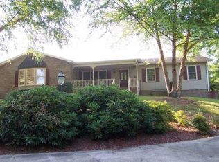 402 Georgetown Rd, Lenoir, NC 28645