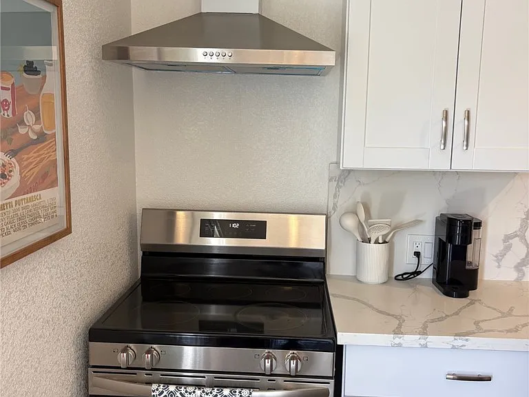 611 Bell Dr — Photo 8