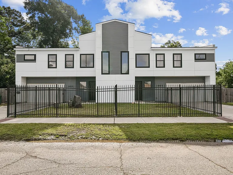 6835 Weston St #A — Photo 1