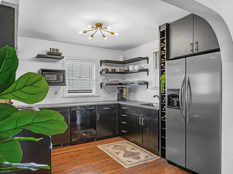 3200 Resha Ln — Photo 8
