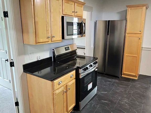 3rd image of 51 Summit St #2