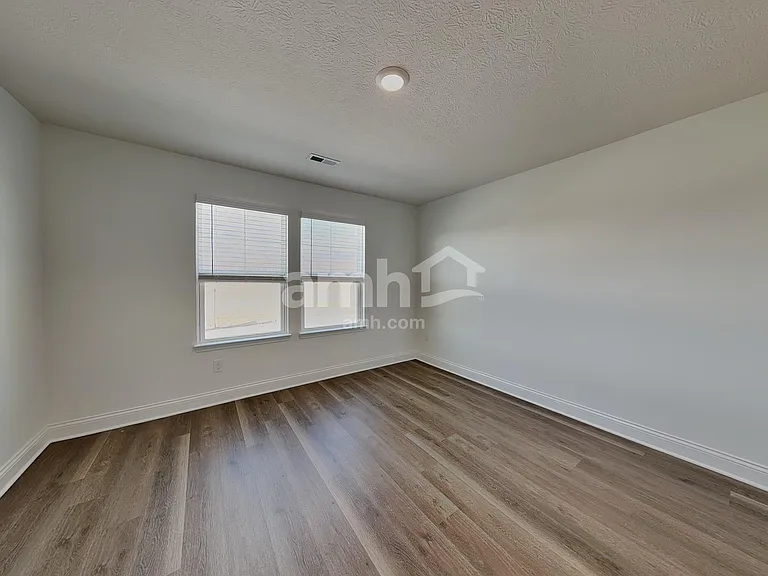 962 Heritage Blvd — Photo 23