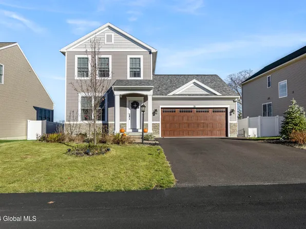 35 Penfield Drive, Latham, NY 12110