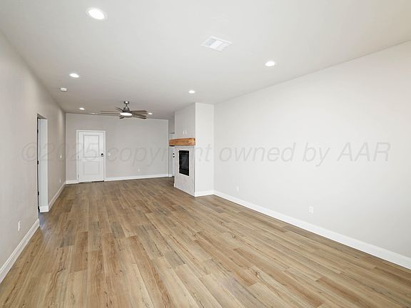 4th image of 4707 Carmel Ave