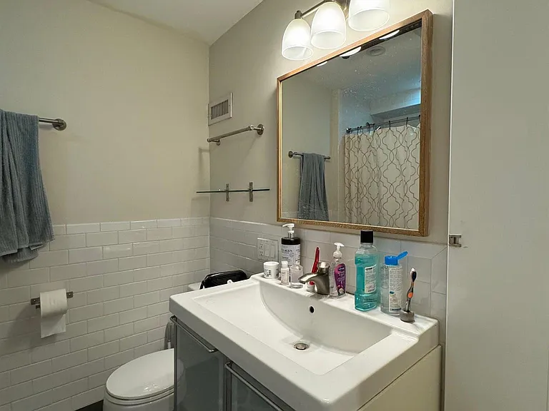 1110 Massachusetts Ave #1 — Photo 15