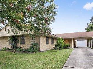 3200 Somerset Dr, New Orleans, LA 70131