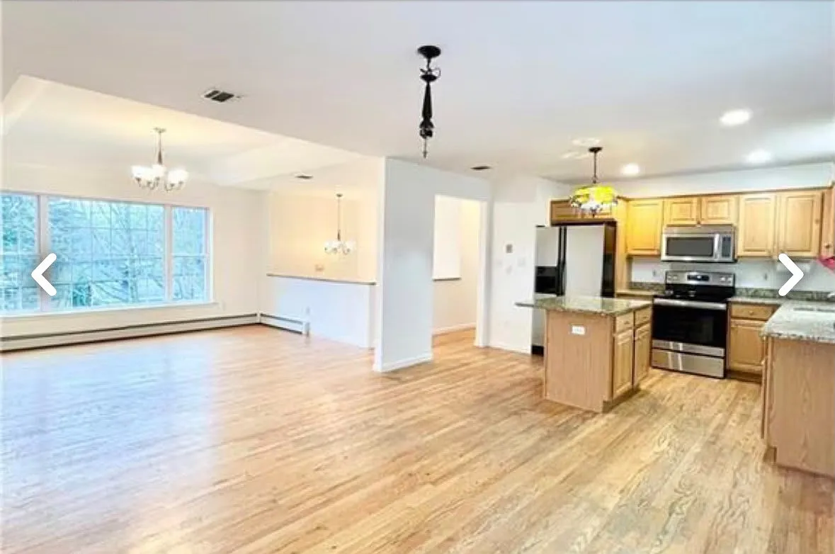 4 bed, 1754 sqft, $3,600 — Photo 4