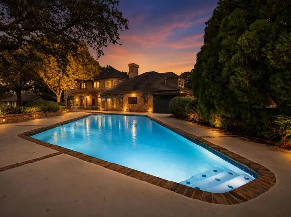 27030 Masters Pkwy, Spicewood, TX 78669