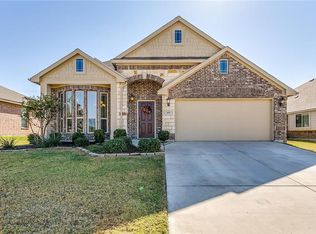 409 Stonegate Blvd, Alvarado, TX 76009