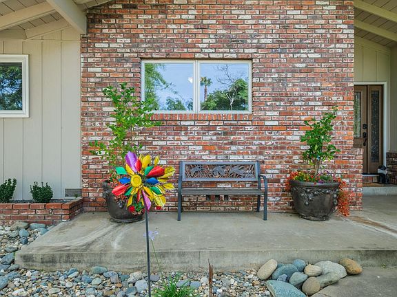 5th image of 5249 Adelaide Way