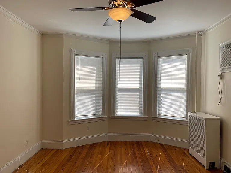 115 Hauxhurst Ave #1 — Photo 4