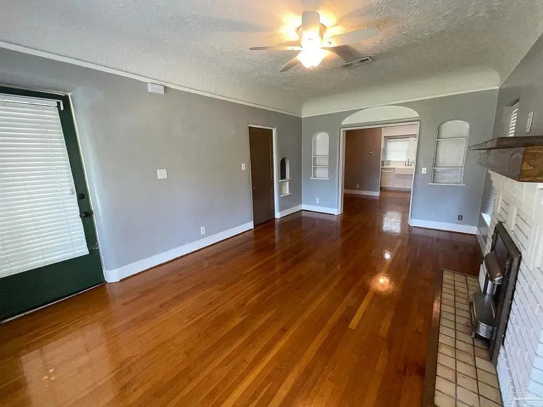 2000 E Jordan St — Photo 10