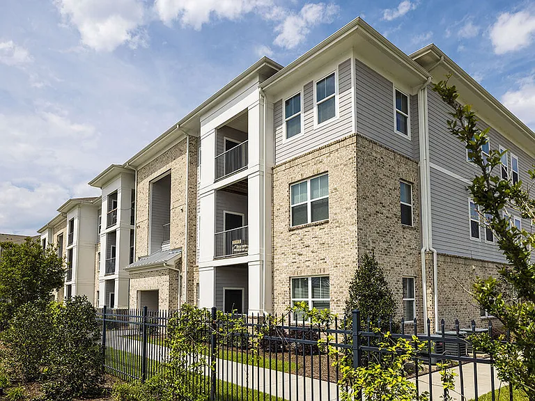 The Reserve at River Place — Photo 37