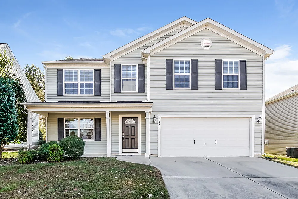 3 bed, 2.5 bath, 2328 sqft, $3,120 — Photo 1