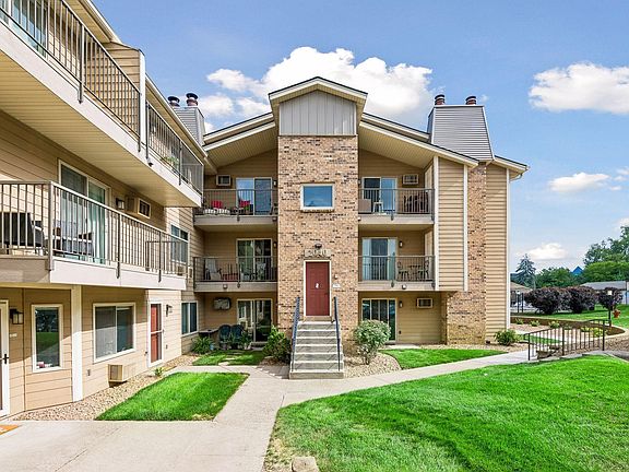 2nd image of 2040 Ridge Dr APT 32