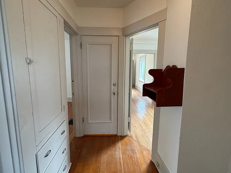 2506 E Lynn St — Photo 17