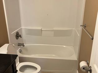 168 Foxwood Rd, Coraopolis, PA 15108