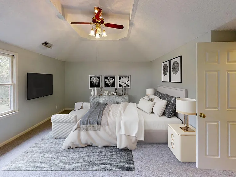 102 Montrose Dr — Photo 7