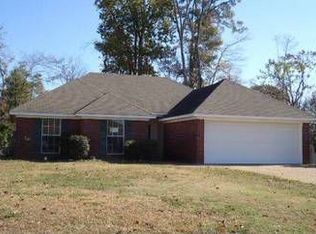 407 Eaglewood Ln, Florence, MS 39073