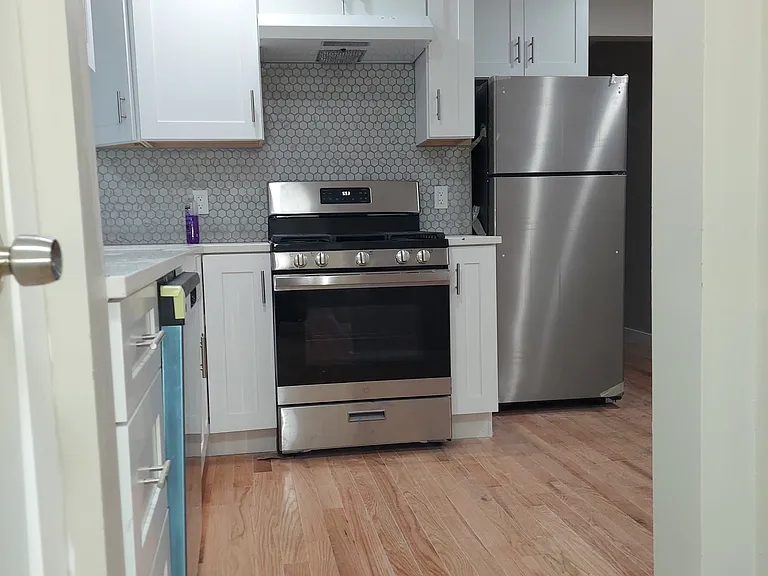 115 Deering Rd — Photo 1