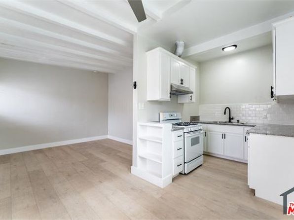 552 W 40th Pl #554