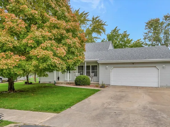 3449 W El Paso Dr, Kankakee, IL 60901