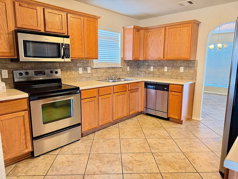 4803 Donegal Bay Ct — Photo 2