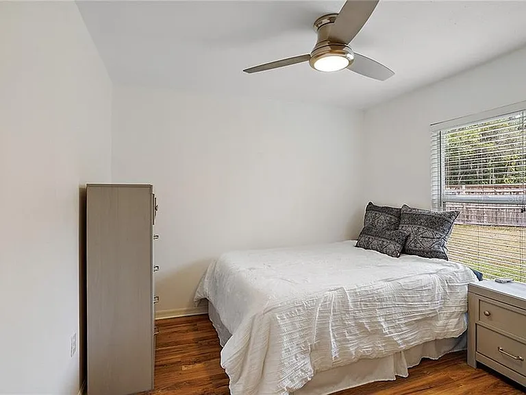 1740 Stefan Cole Ln #1 — Photo 8