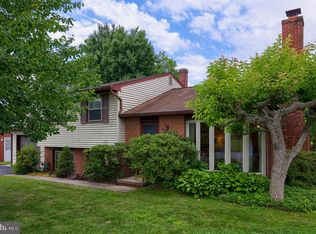 50 Oak Ridge Dr, Lancaster, PA 17603