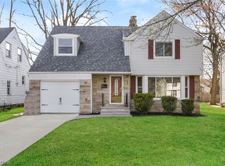 736 Quilliams Rd, Cleveland Heights, OH 44121