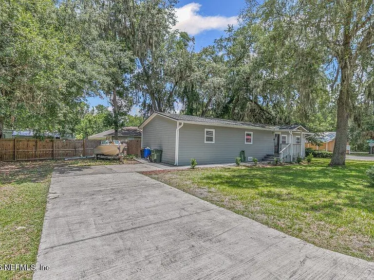 600 Lemon St — Photo 4