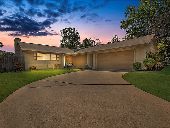 3rd image of 2507 Jewell Dr