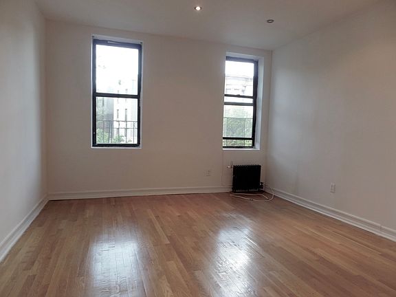 4th image of 448 Saint Johns Pl APT 2B