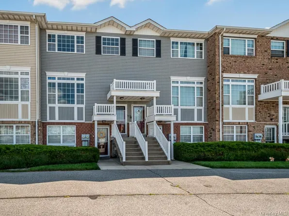 150 Surf Drive #482, Bronx, NY 10473