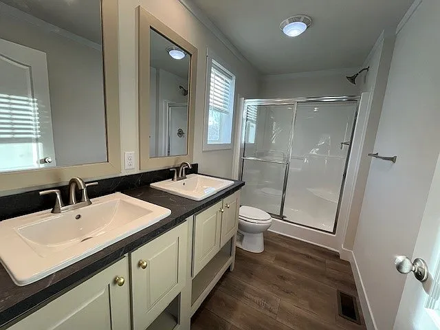 260 Cambridge — Photo 3