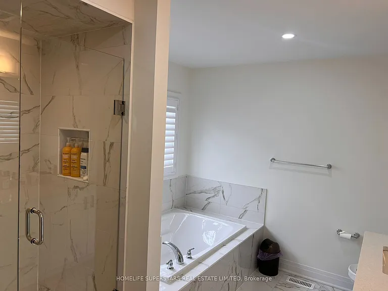 188 Aviron Cres — Photo 38